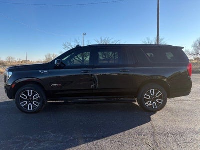 2023 GMC Yukon XL AT4