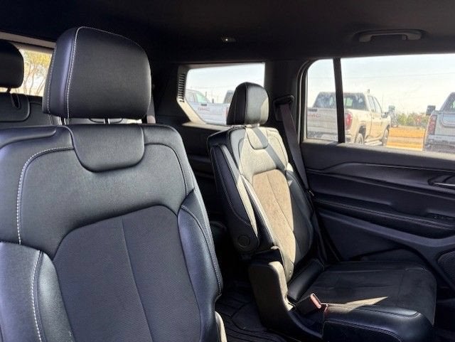 2024 Jeep Grand Cherokee L Altitude X 4x4