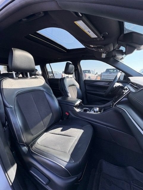 2024 Jeep Grand Cherokee L Altitude X 4x4