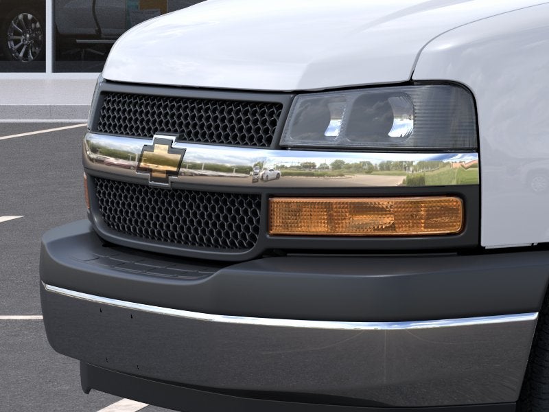 2026 Chevrolet Express Passenger LT - Photo 13
