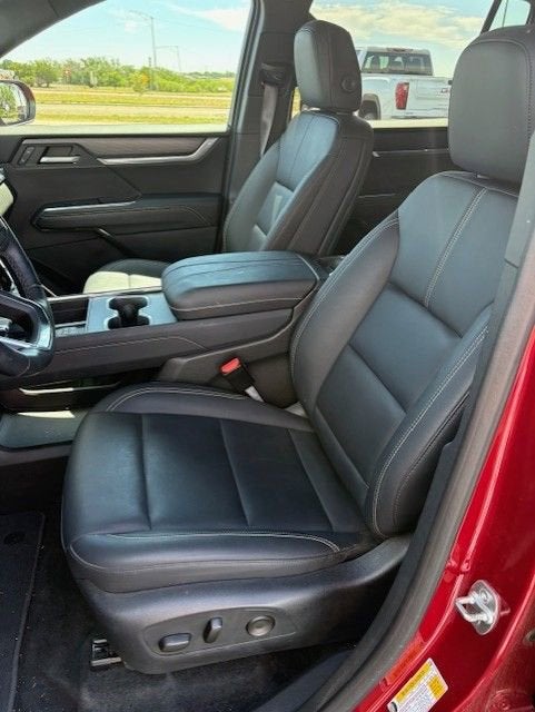 2024 GMC Acadia Elevation