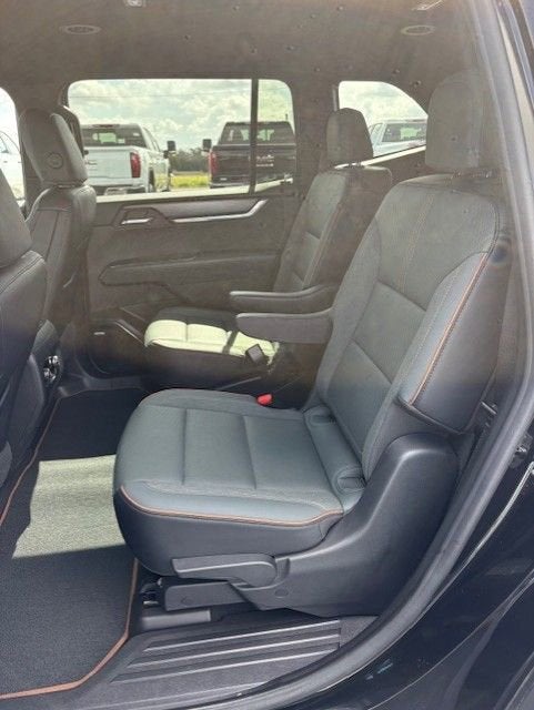 2024 GMC Acadia AT4