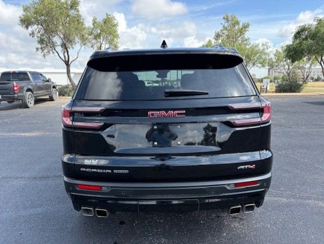 2024 GMC Acadia AT4