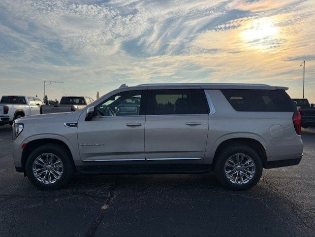 2022 GMC Yukon XL SLT