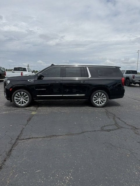 2023 GMC Yukon XL SLT