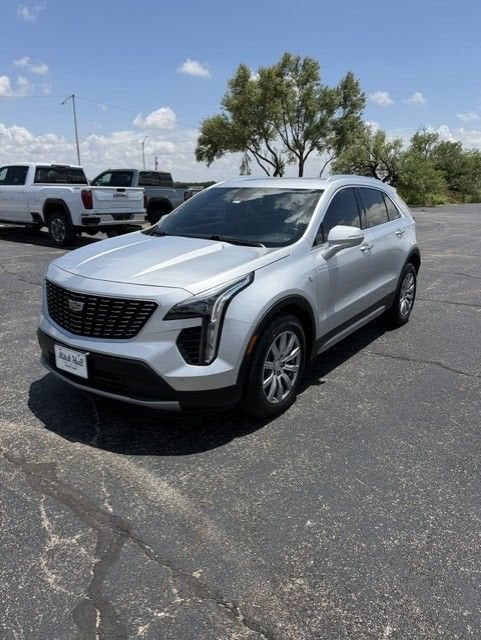 2022 Cadillac XT4 Premium Luxury