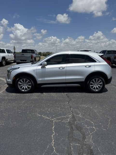 2022 Cadillac XT4 Premium Luxury