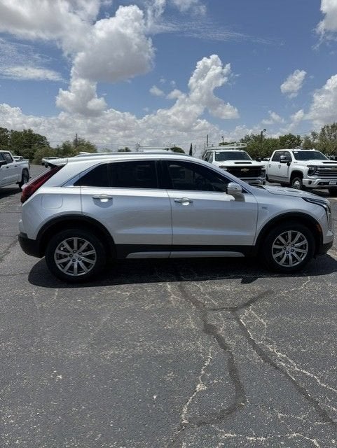 2022 Cadillac XT4 Premium Luxury