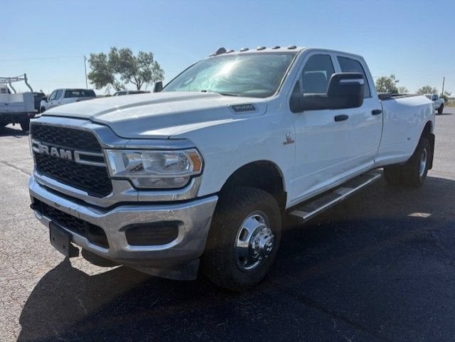 2023 RAM 3500 Tradesman Crew Cab 4x4 8' Box