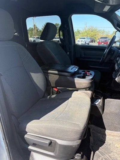 2023 RAM 3500 Tradesman Crew Cab 4x4 8' Box