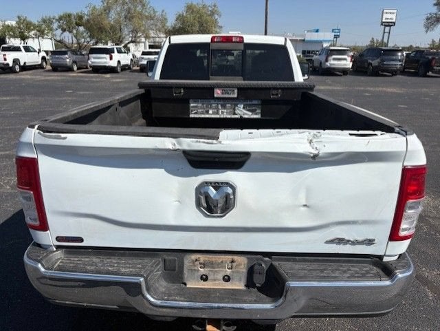 2023 RAM 3500 Tradesman Crew Cab 4x4 8' Box