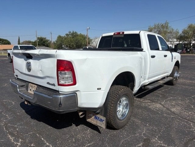 2023 RAM 3500 Tradesman Crew Cab 4x4 8' Box