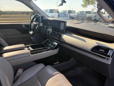 2023 Lincoln Navigator L Reserve