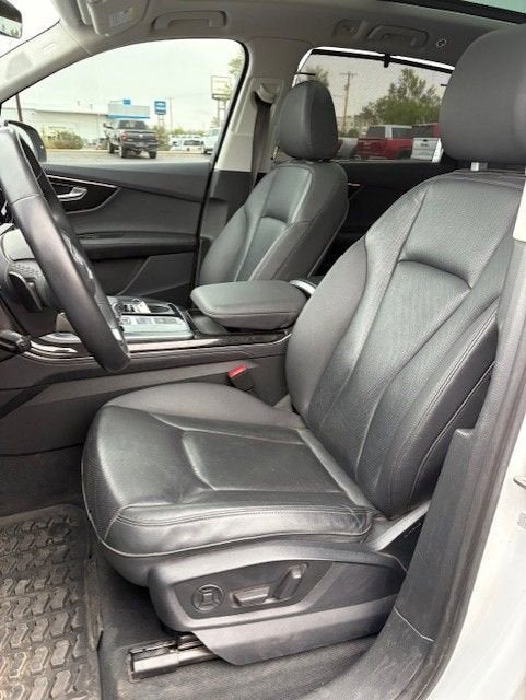 2023 Audi Q7 Premium Plus